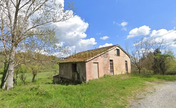 casa indipendente in vendita a Chiusi in zona Chiusi Scalo