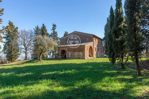 casa indipendente in vendita a Chiusi