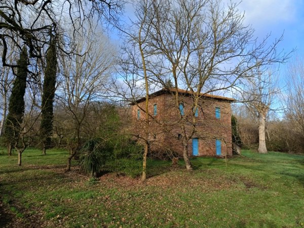 casa indipendente in vendita a Chiusi