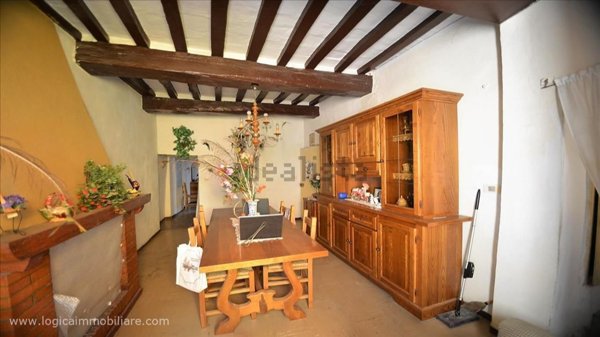 casa indipendente in vendita a Chiusi in zona Chiusi Scalo