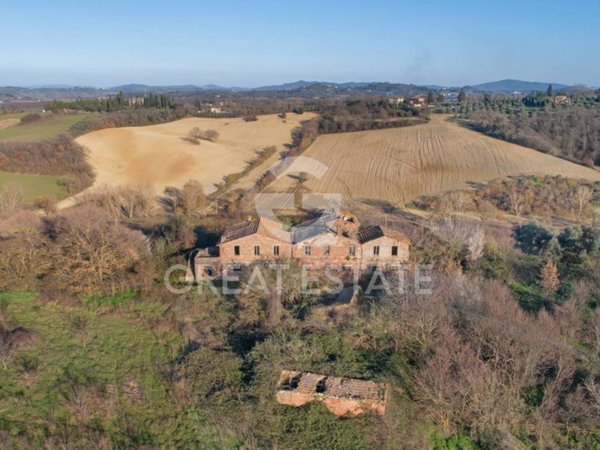 casa indipendente in vendita a Chiusi