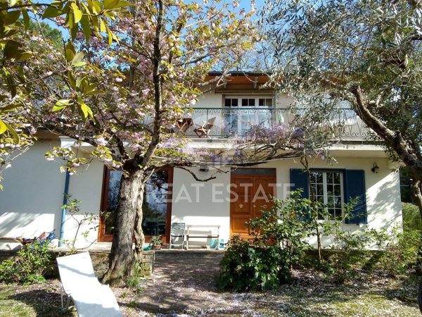casa indipendente in vendita a Chiusi