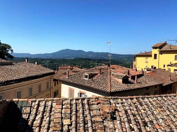 casa indipendente in vendita a Chiusi