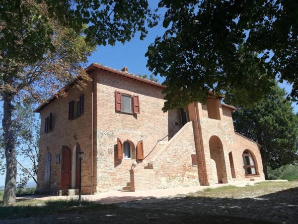casa indipendente in vendita a Chiusi