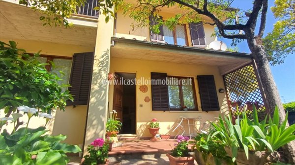 casa indipendente in vendita a Chiusi in zona Chiusi Scalo