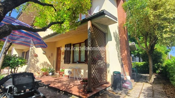 intera palazzina in vendita a Chiusi in zona Chiusi Scalo