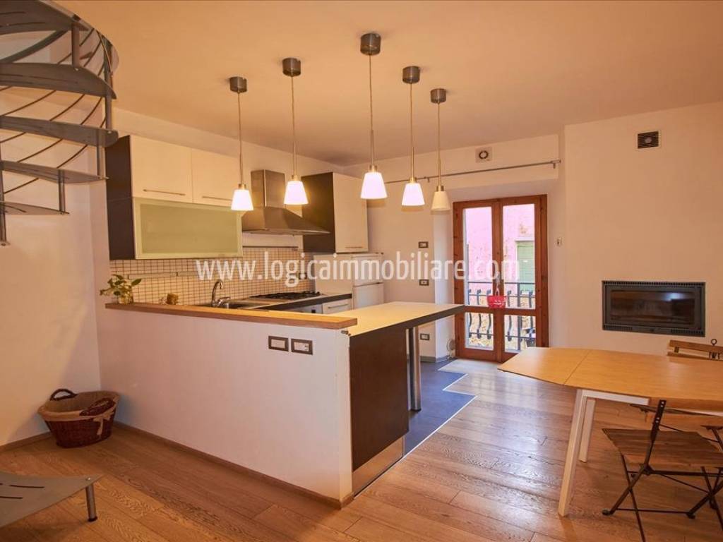 casa indipendente in vendita a Chiusi