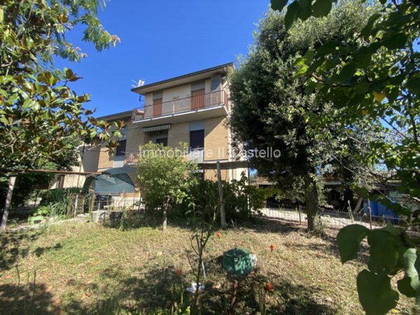 casa indipendente in vendita a Chiusi in zona Chiusi Scalo