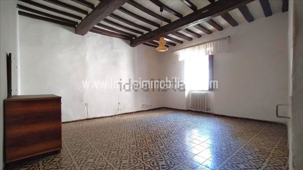 casa indipendente in vendita a Chiusi in zona Chiusi Scalo