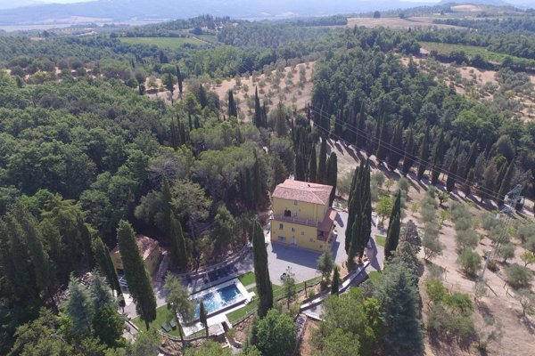 casa indipendente in vendita a Chiusi