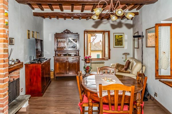 casa indipendente in vendita a Chiusi in zona Chiusi Scalo