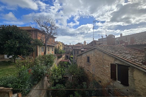 appartamento in vendita a Chiusi in zona Chiusi Scalo