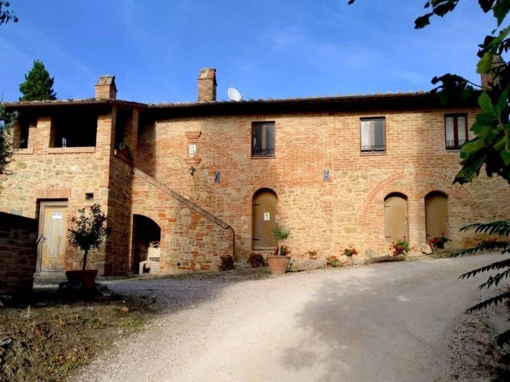 casa indipendente in vendita a Chiusi