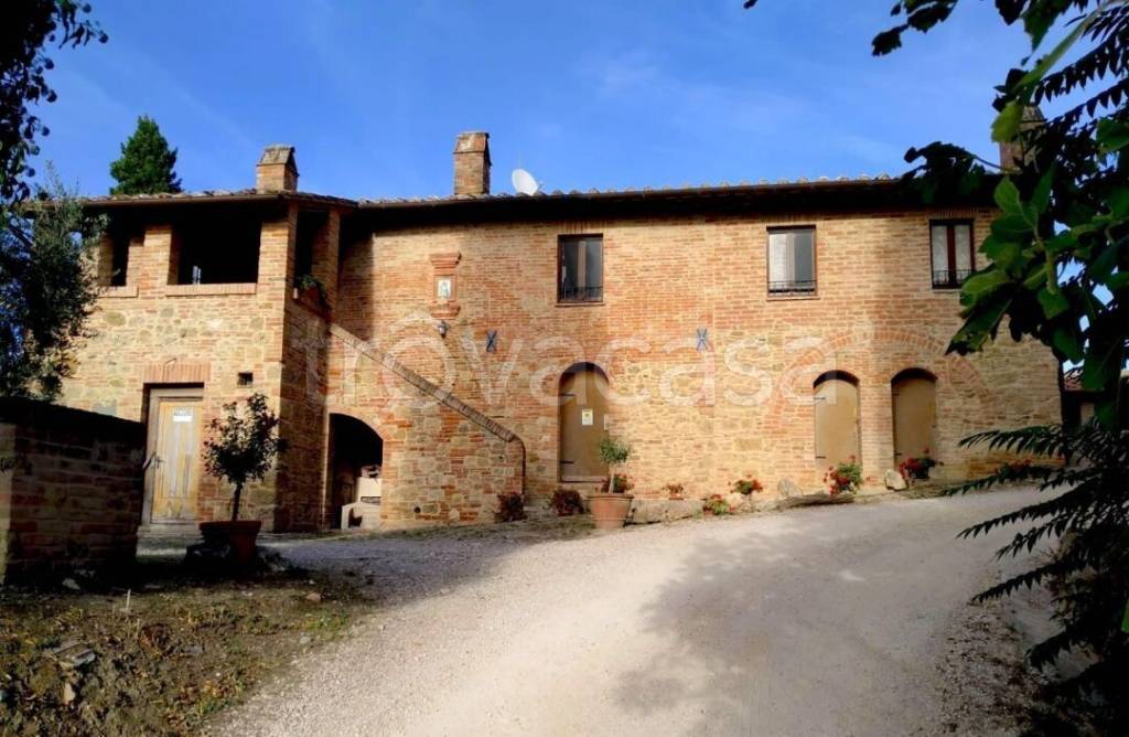 casa indipendente in vendita a Chiusi