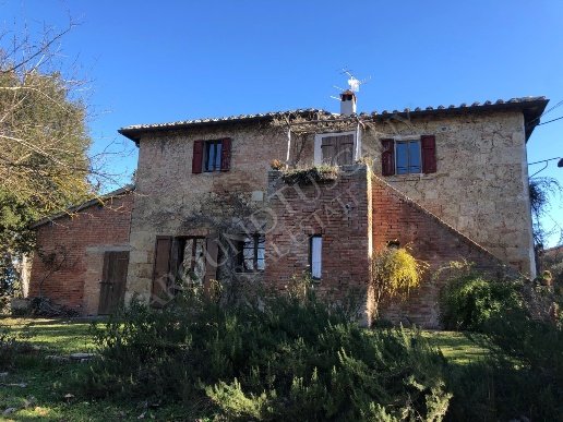 casa indipendente in vendita a Chiusi