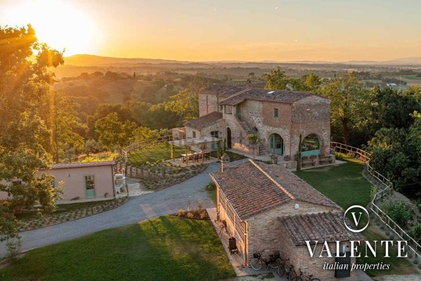 casale in vendita a Chiusi