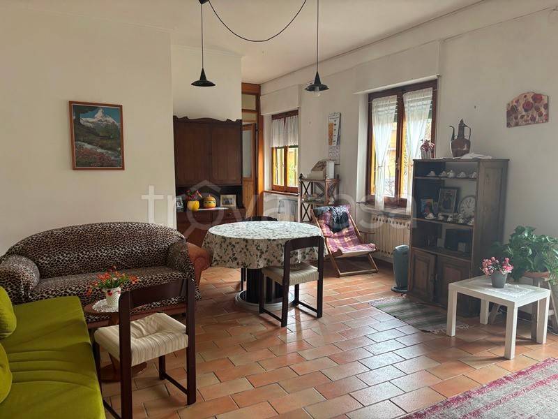 appartamento in vendita a Chiusi in zona Chiusi Scalo