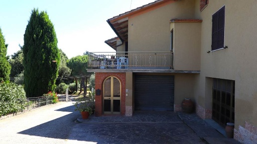 casa indipendente in vendita a Chiusi
