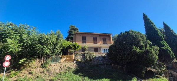 casa indipendente in vendita a Chiusi in zona Chiusi Scalo