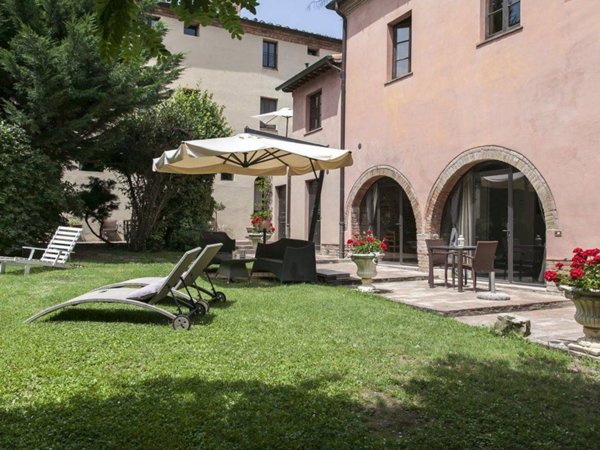 casa indipendente in vendita a Chiusi