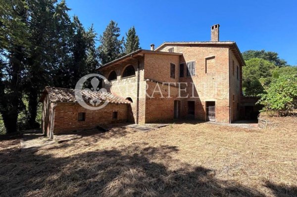 casa indipendente in vendita a Chiusi