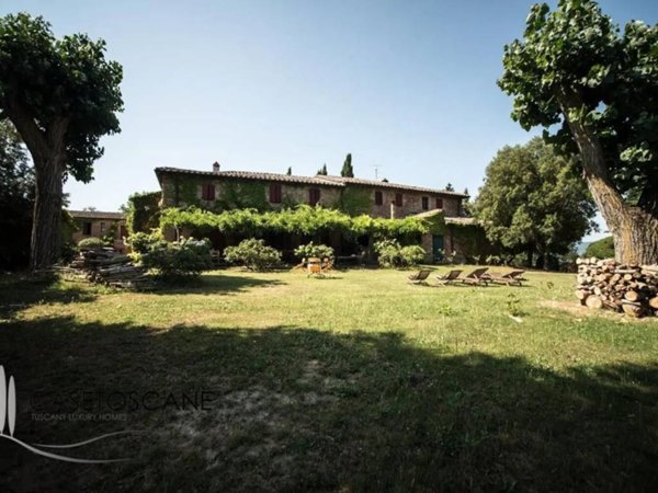 casa indipendente in vendita a Chiusi