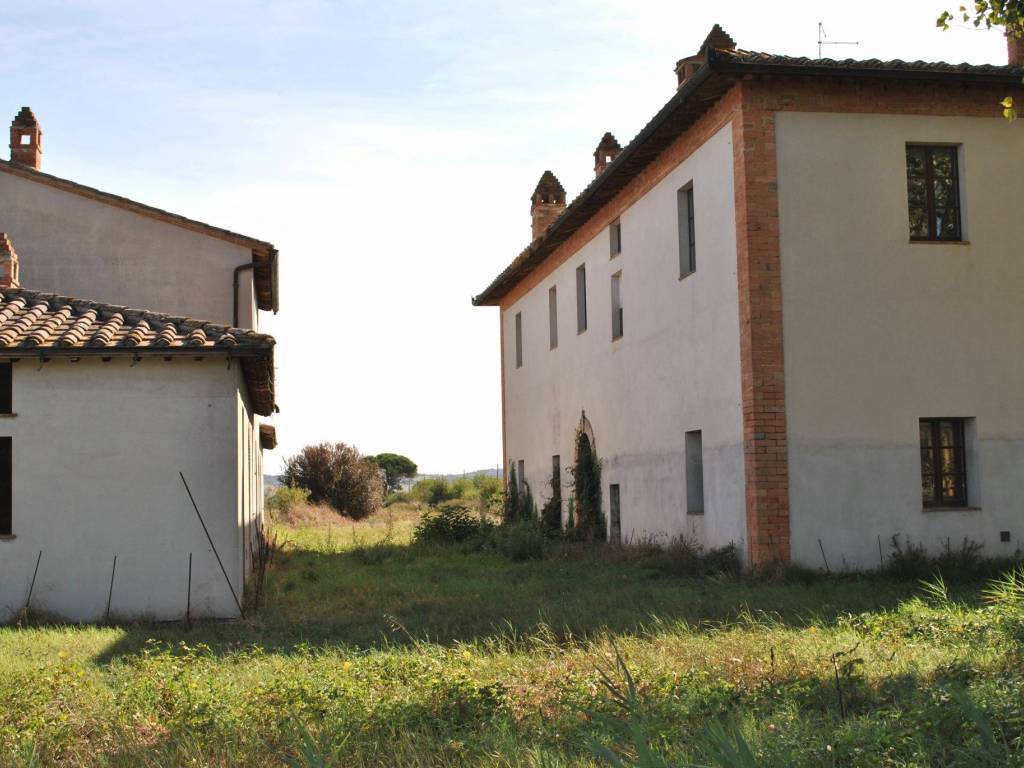 casa indipendente in vendita a Chiusi
