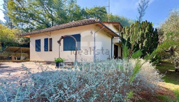 casa indipendente in vendita a Chiusi