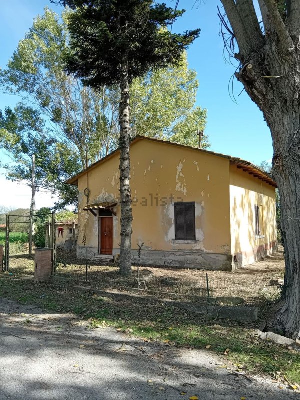 casa indipendente in vendita a Chiusi