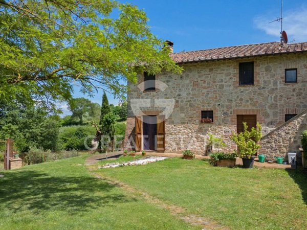 casa indipendente in vendita a Chiusi