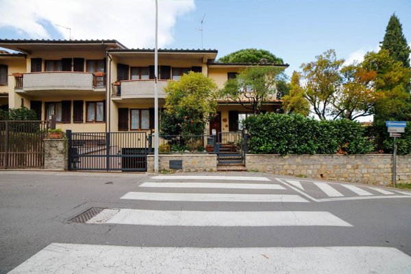 casa indipendente in vendita a Chiusi