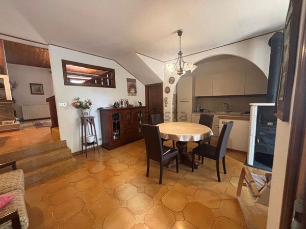 casa indipendente in vendita a Chiusi in zona Chiusi Scalo