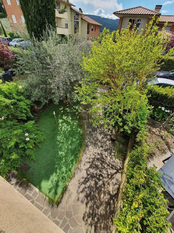 casa indipendente in vendita a Chiusi in zona Macciano