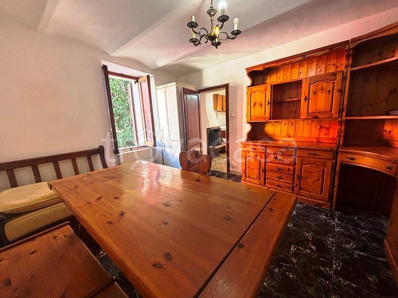 casa indipendente in vendita a Chiusi