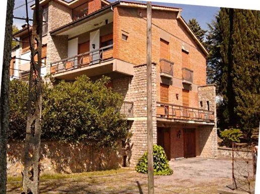 casa indipendente in vendita a Chiusi