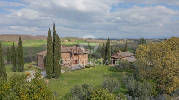 casale in vendita a Chiusi