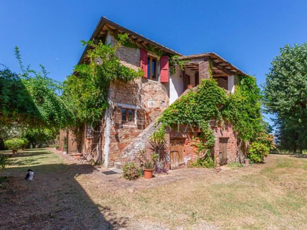casa indipendente in vendita a Chiusi