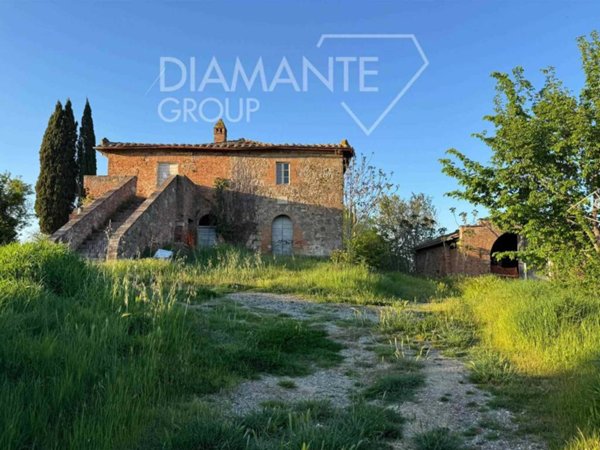 casa indipendente in vendita a Chiusi