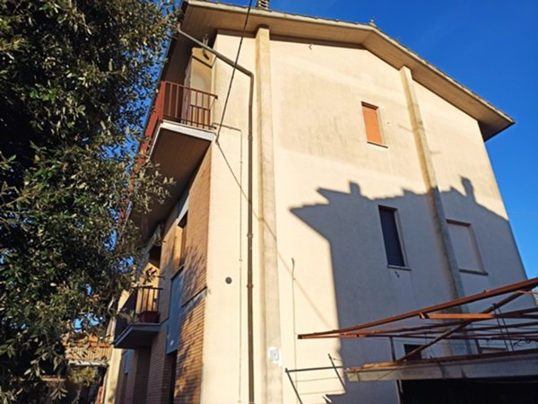 casa indipendente in vendita a Chiusi