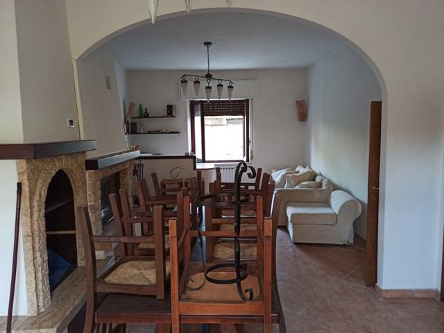 casa indipendente in vendita a Chiusi