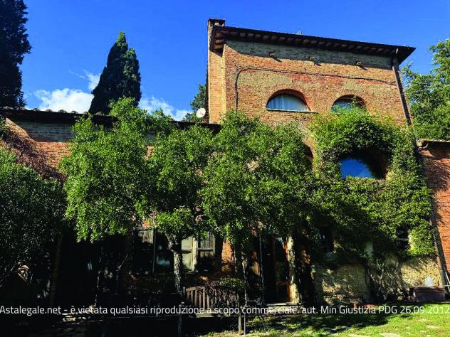 locale di sgombero in vendita a Chiusi