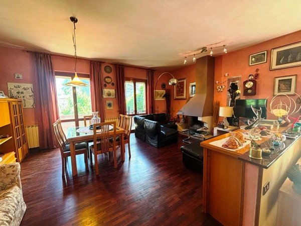 casa indipendente in vendita a Chiusi in zona Macciano