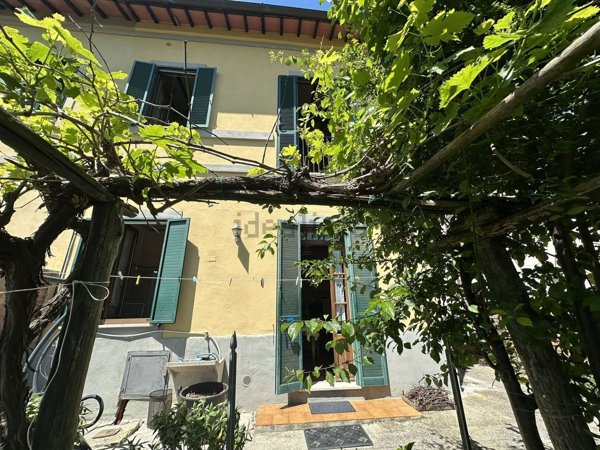casa indipendente in vendita a Chiusi