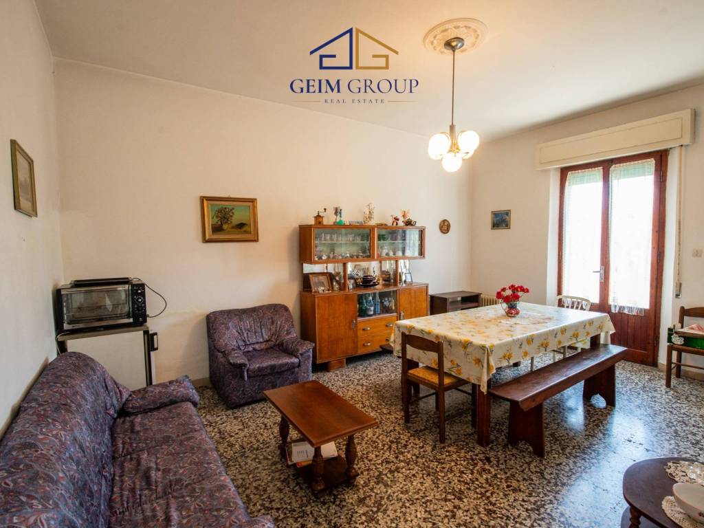 casa indipendente in vendita a Chiusi in zona Montallese
