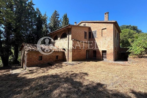 casale in vendita a Chiusi
