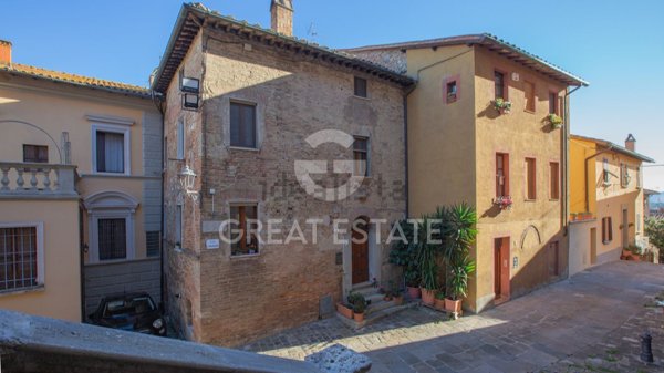 appartamento in vendita a Chiusi in zona Chiusi Scalo