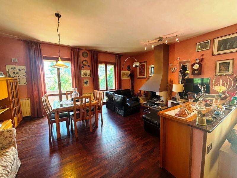 casa indipendente in vendita a Chiusi in zona Macciano