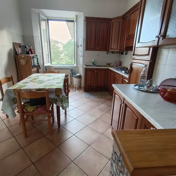 appartamento in vendita a Chiusi in zona Chiusi Scalo