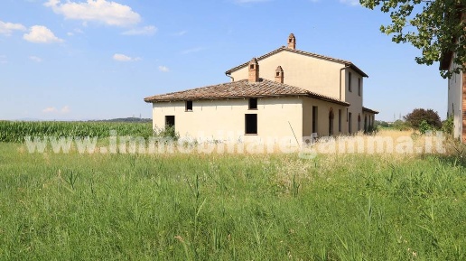 casale in vendita a Chiusi in zona Macciano
