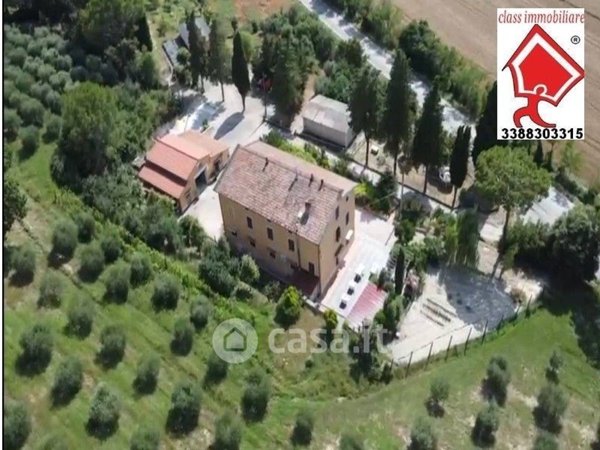 casa indipendente in vendita a Chiusi in zona Macciano